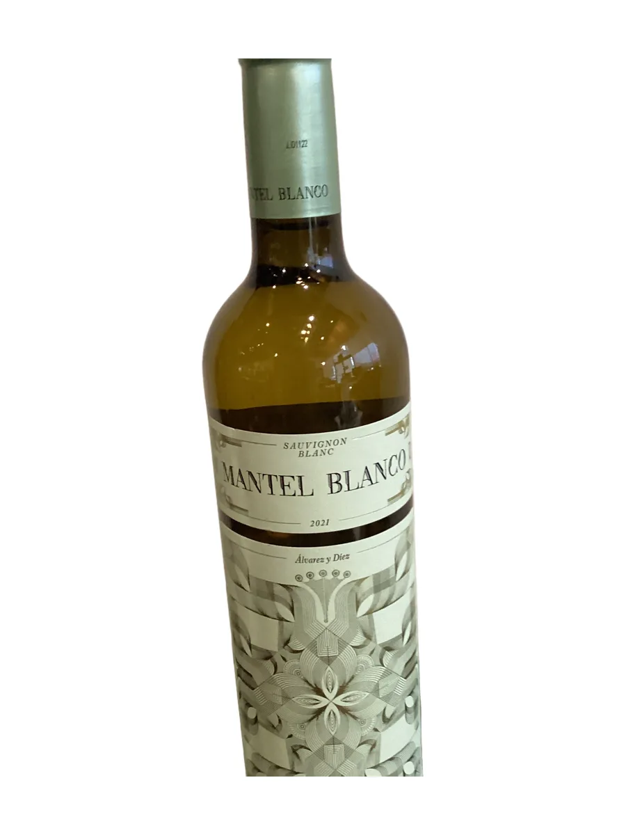 Bottle of Alvarez y Diez - Mantel Blanco - Sauvignon Blanc 2021 available at Ashburn Wine Shop