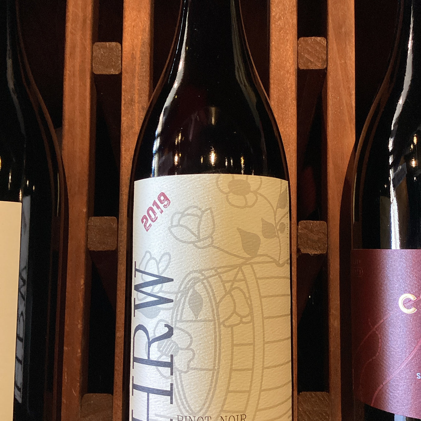 Hendry - HRW - Pinot Noir - 2019 - 750ml