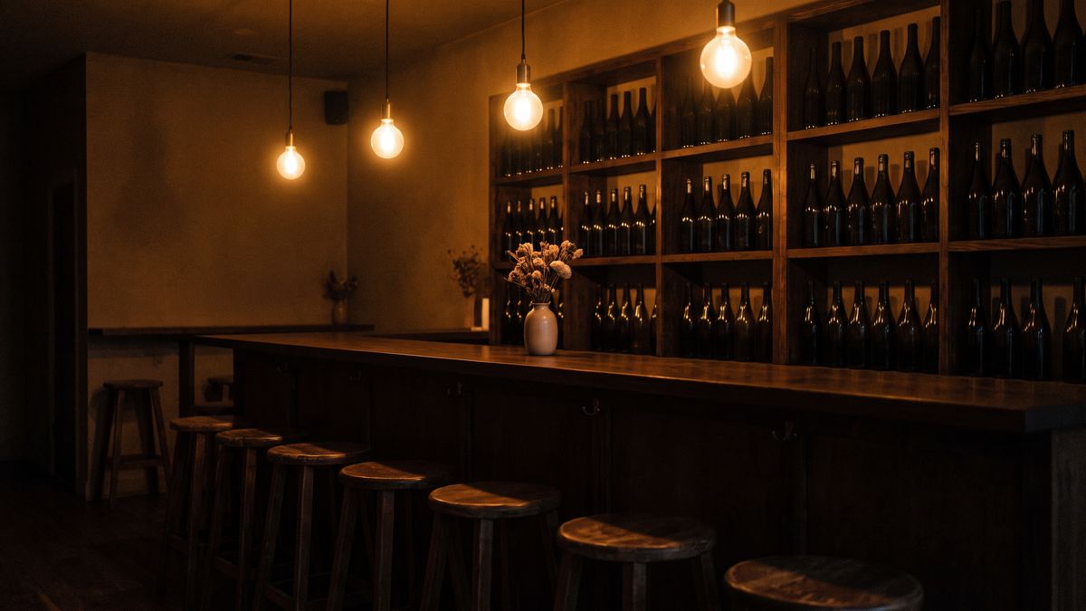 The bar at Ashburn Wine Shop before service